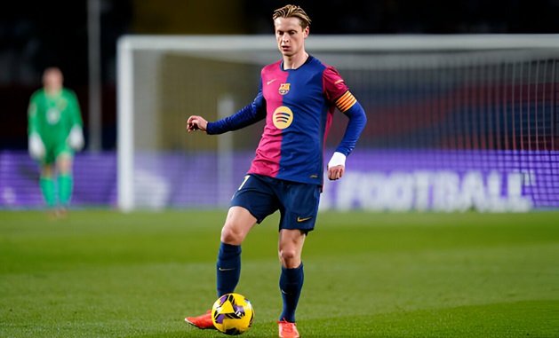 De Jong có thể chia tay Barca trong mùa hè.